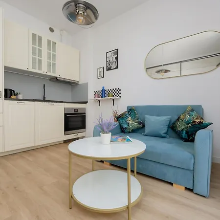 Bright & Modern One-bedroom By Renters * Warschau