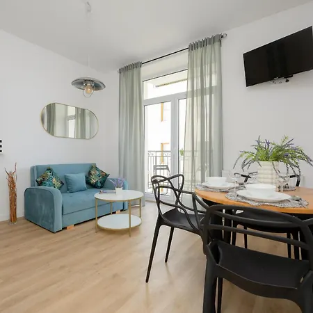 Apartment Bright & Modern One-bedroom By Renters Warschau