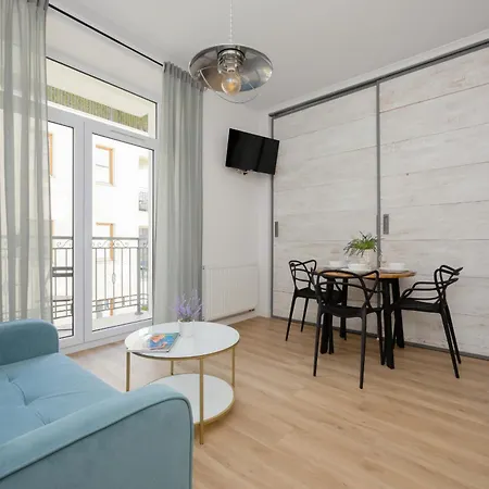 Bright & Modern One-bedroom By Renters Warschau